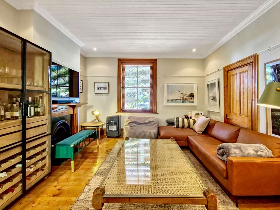 2 Bedroom Property for Sale in Green Point Western Cape